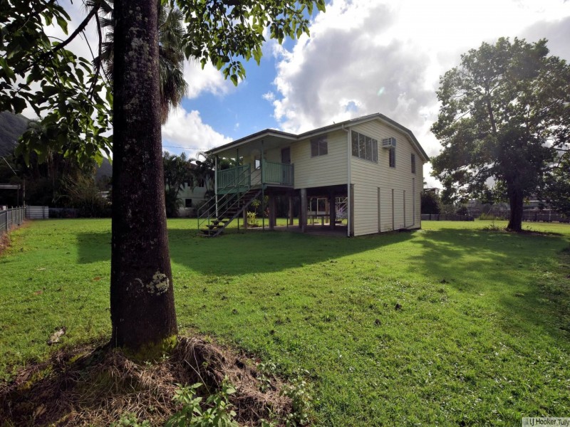 76 Bryant Street, Tully QLD 4854