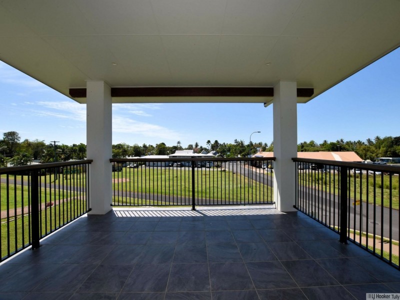 2 Endeavour Avenue, Mission Beach QLD 4852