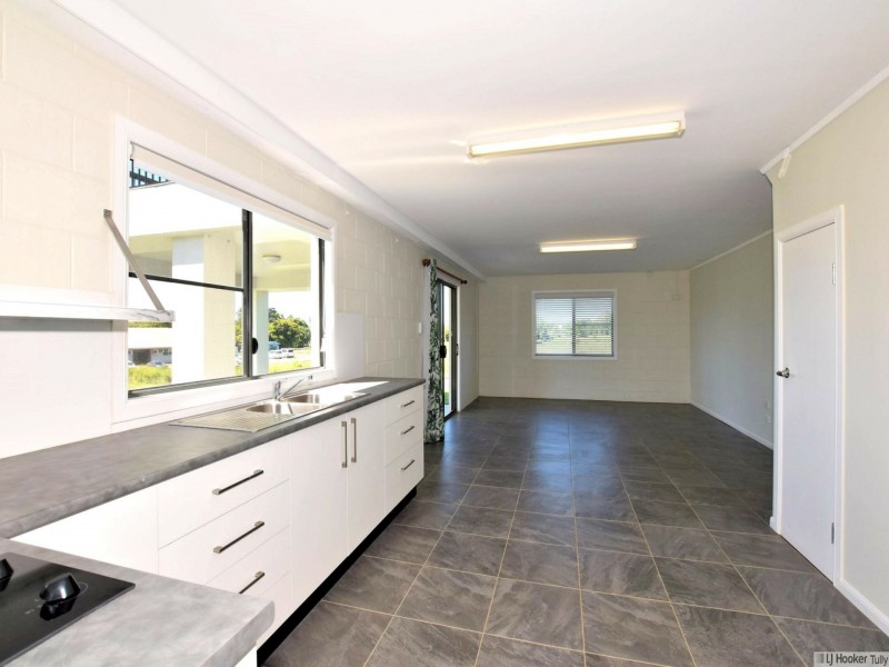 2 Endeavour Avenue, Mission Beach QLD 4852