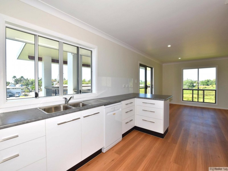 2 Endeavour Avenue, Mission Beach QLD 4852