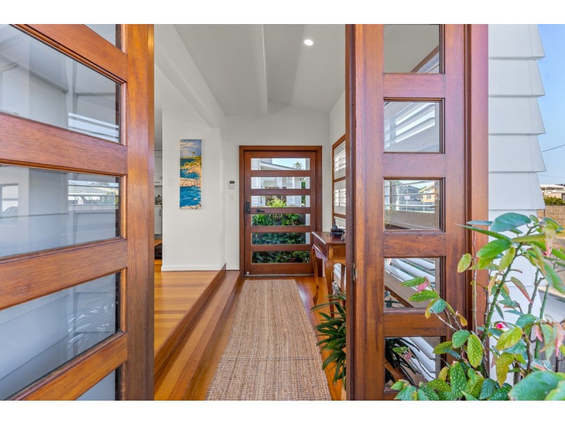 48 Campbell Street, Tully QLD 4854