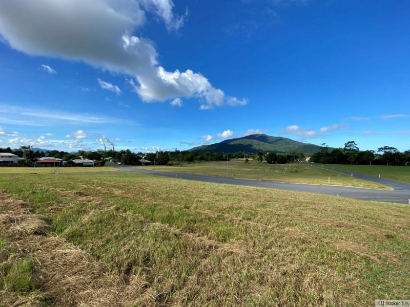 15 Campbell Street, Tully QLD 4854