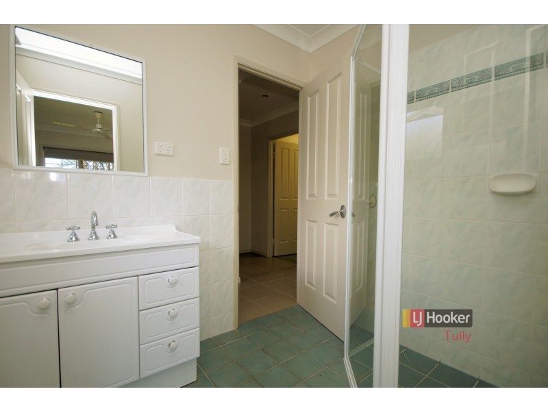 9 Campbell Street, Tully QLD 4854