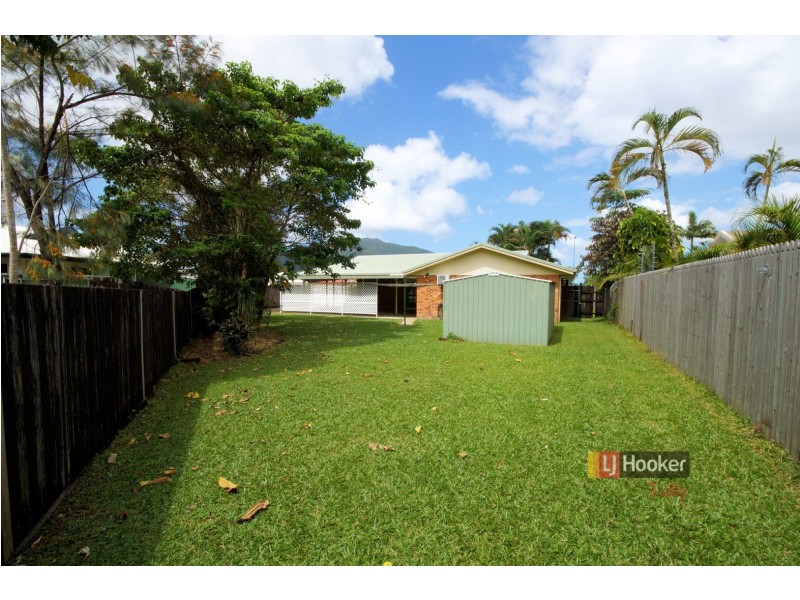 9 Campbell Street, Tully QLD 4854