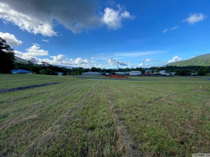 9 Gourley Street, Tully QLD 4854
