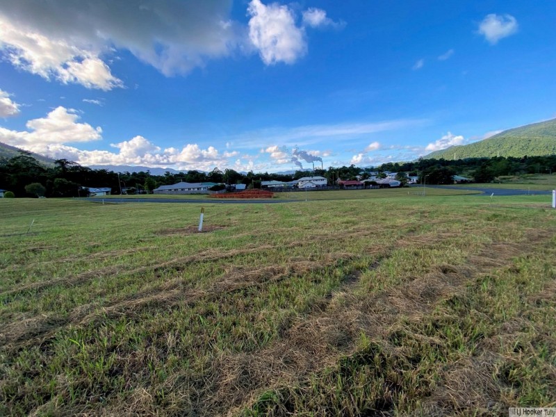 7 Gourley Street, Tully QLD 4854