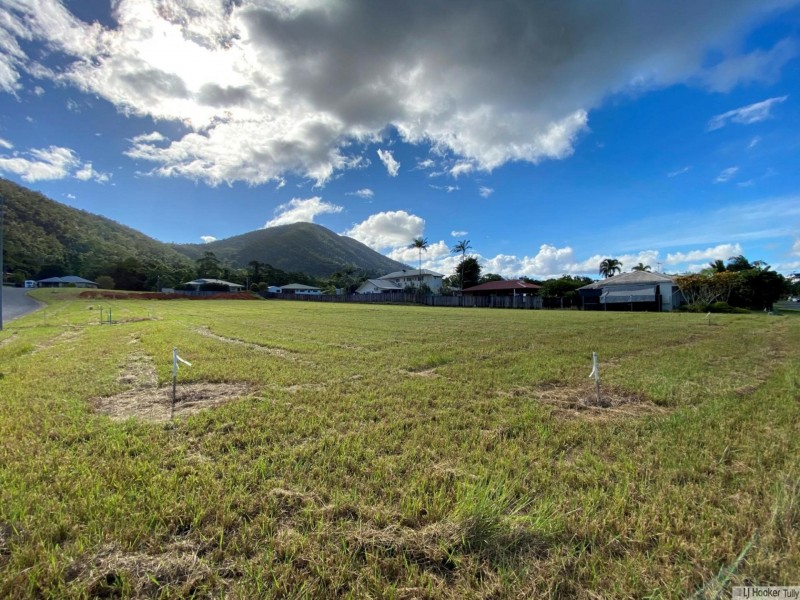 2 Gourley Street, Tully QLD 4854