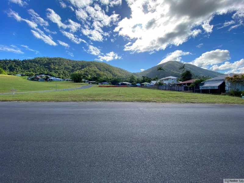 2 Gourley Street, Tully QLD 4854