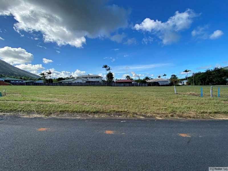 4 Gourley Street, Tully QLD 4854