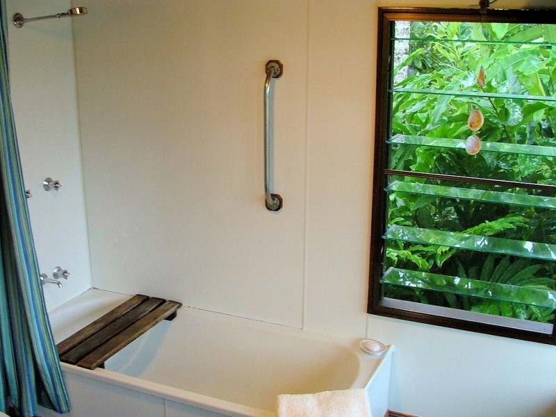 54 Thistle Road, Maadi QLD 4855