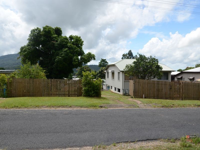 4 Brannigan Street, Tully QLD 4854
