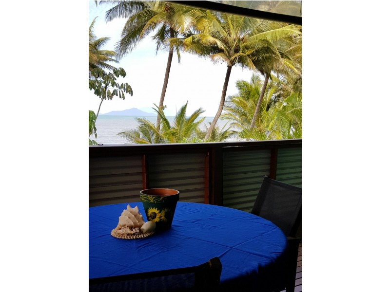 42 Luff Street, Hull Heads QLD 4854