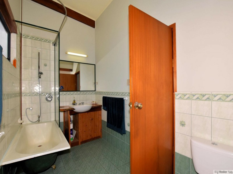 42 Luff Street, Hull Heads QLD 4854