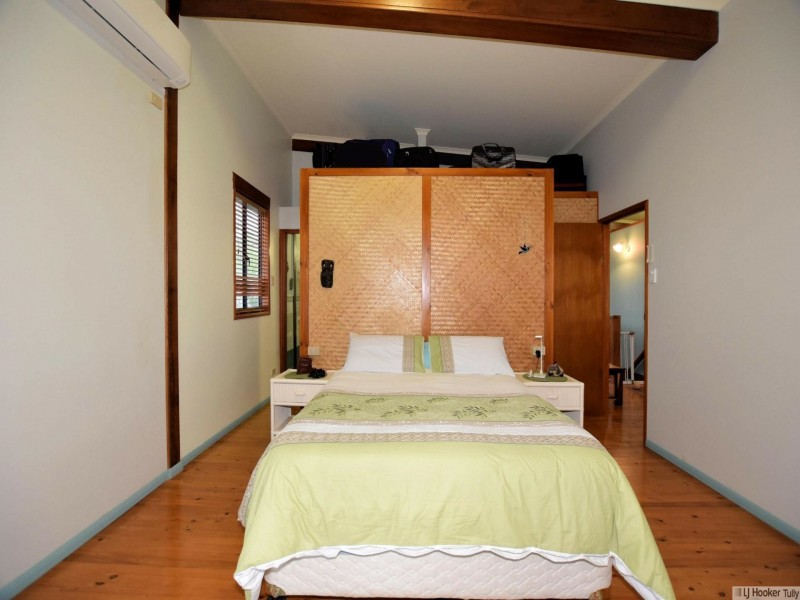 42 Luff Street, Hull Heads QLD 4854