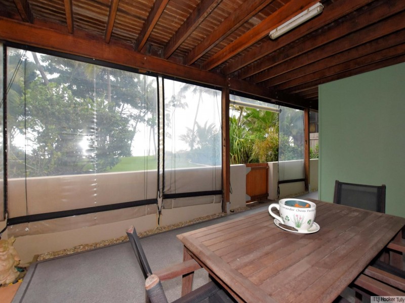 42 Luff Street, Hull Heads QLD 4854