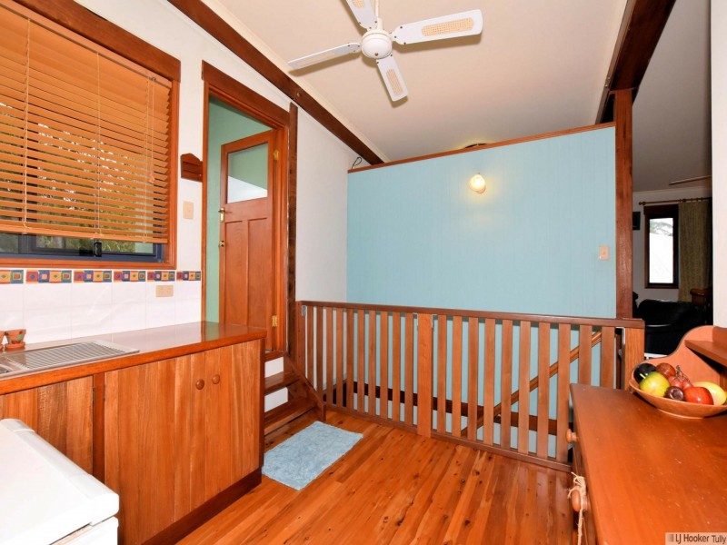 42 Luff Street, Hull Heads QLD 4854