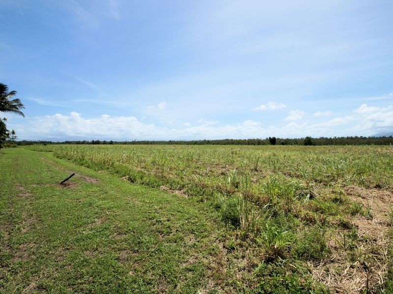 L606 Tully-Hull Road, Tully Heads QLD 4854