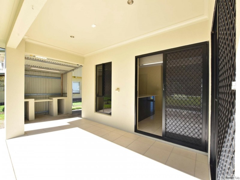 4 Bineham Street, Tully QLD 4854