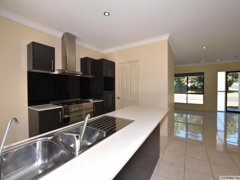 4 Bineham Street, Tully QLD 4854