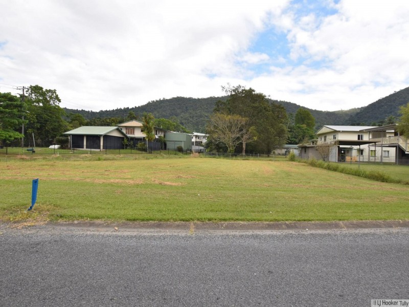 7 Campbell Street, Tully QLD 4854