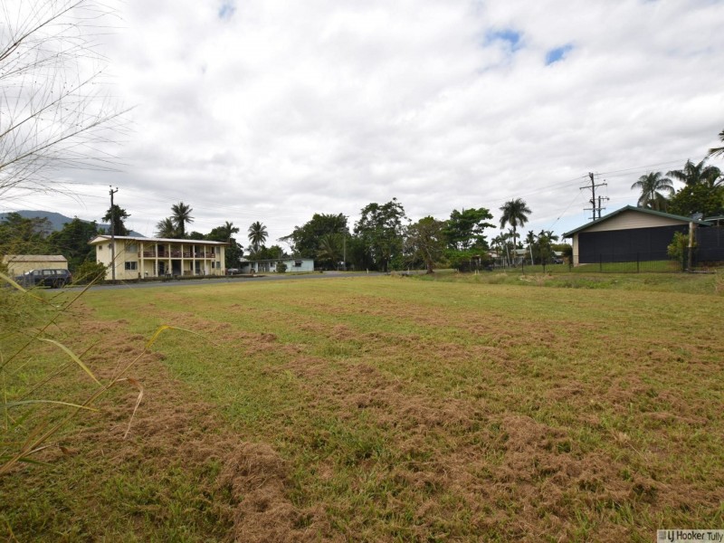 7 Campbell Street, Tully QLD 4854