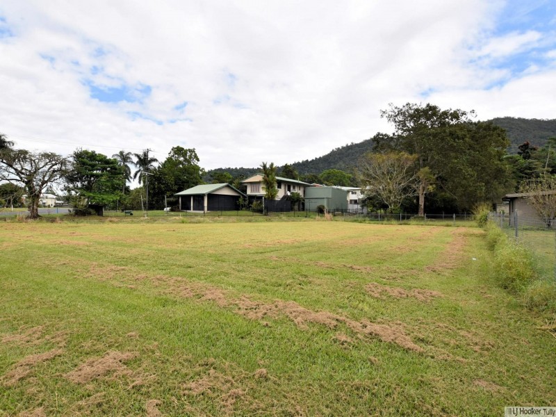 7 Campbell Street, Tully QLD 4854