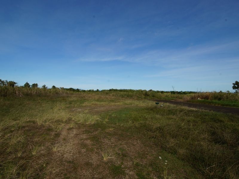 L42 Vipiana Drive, Tully Heads QLD 4854