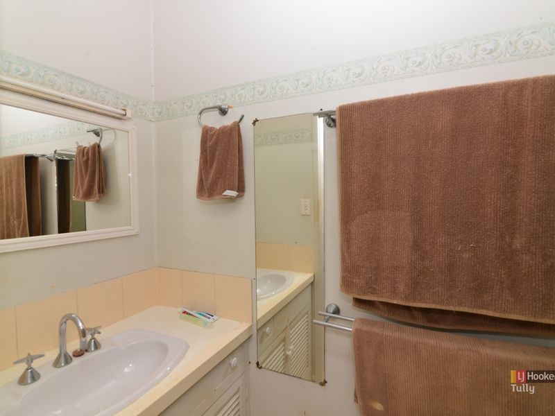 17 Hyatt Street, Tully QLD 4854