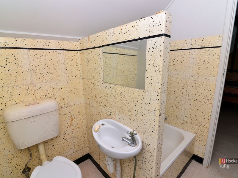 17 Hyatt Street, Tully QLD 4854