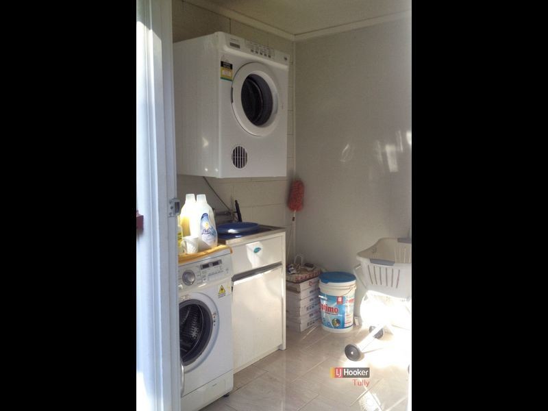 17 Hyatt Street, Tully QLD 4854