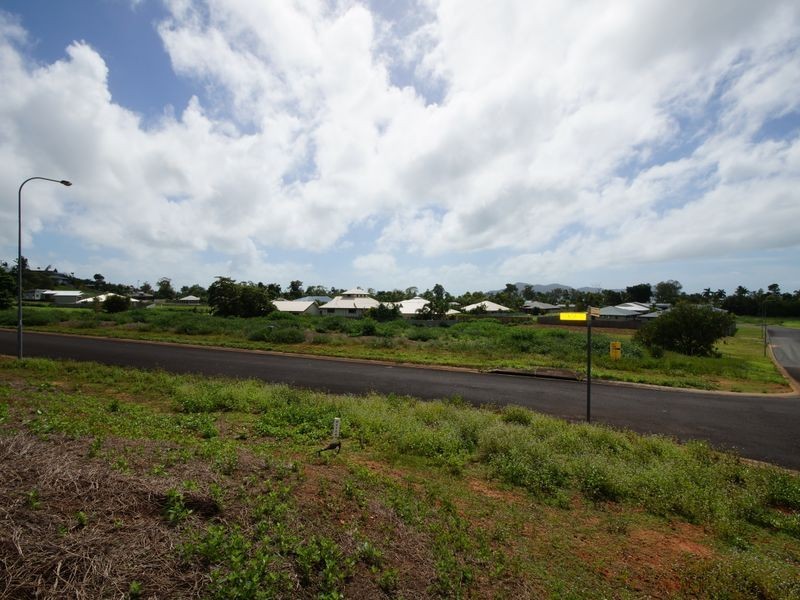 2 Genoa Court, Bingil Bay QLD 4852