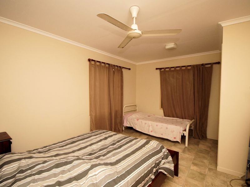 3 Donkin Lane, Mission Beach QLD 4852