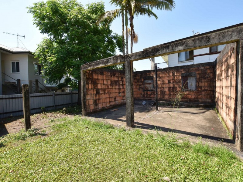 16 Blackman Street, Tully QLD 4854