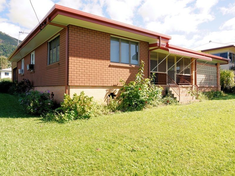 1 McDonald Street, Tully QLD 4854