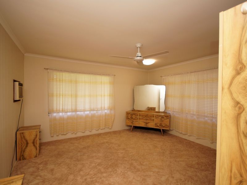 1 McDonald Street, Tully QLD 4854