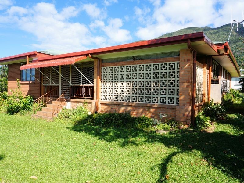 1 McDonald Street, Tully QLD 4854