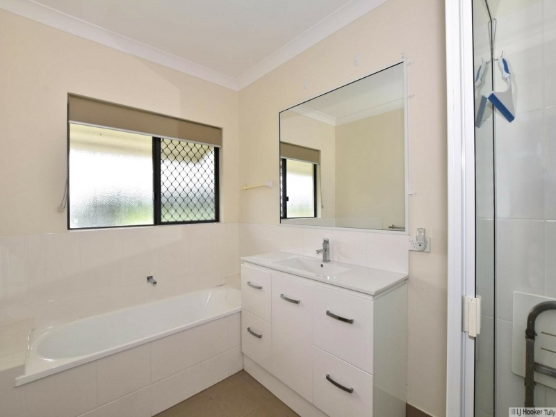 102 Old Tully Road, Birkalla QLD 4854