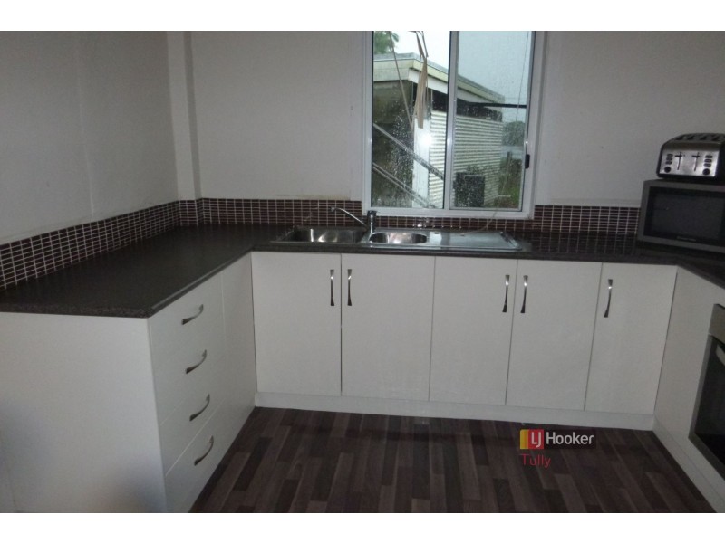 1-3/26 Curtis Street, Tully QLD 4854