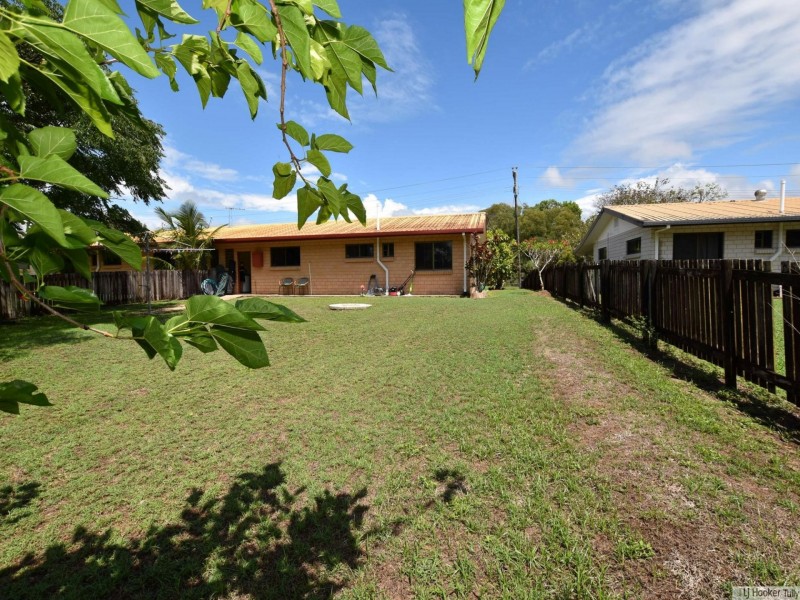 6 Melaleuca Drive, Tully Heads QLD 4854