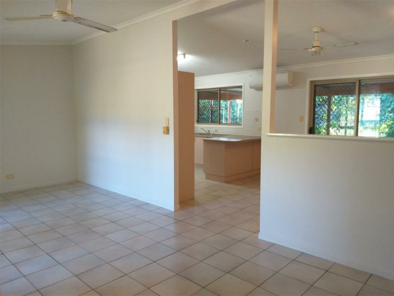 5 Holland Street, Wongaling Beach QLD 4852