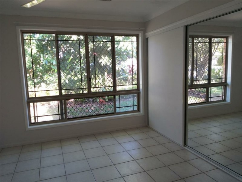 5 Holland Street, Wongaling Beach QLD 4852