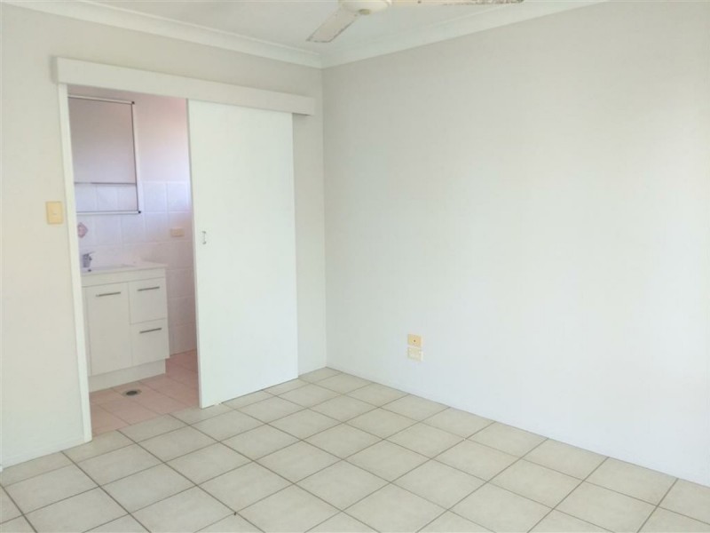 5 Holland Street, Wongaling Beach QLD 4852