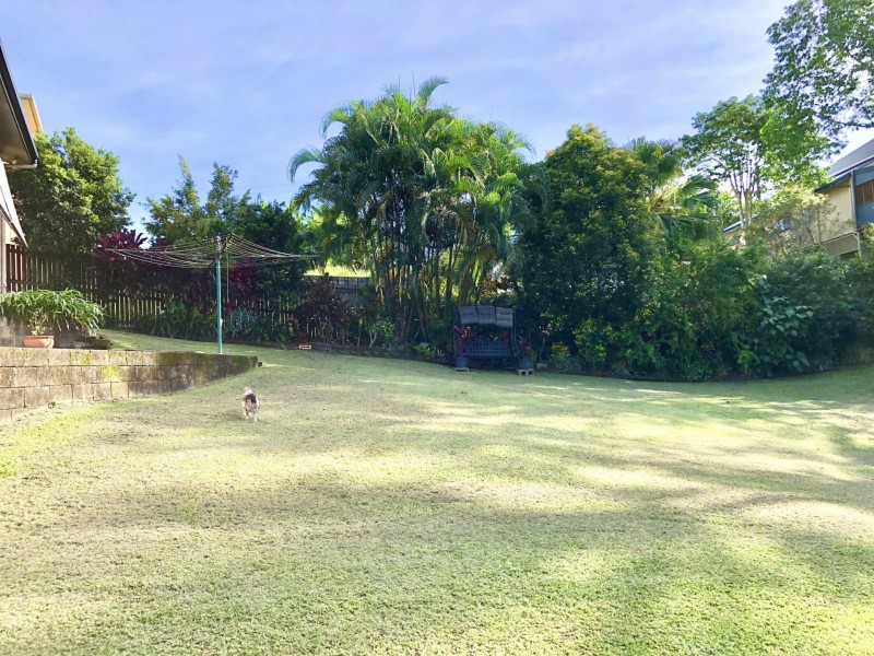 13 Bamber Street, Tully QLD 4854