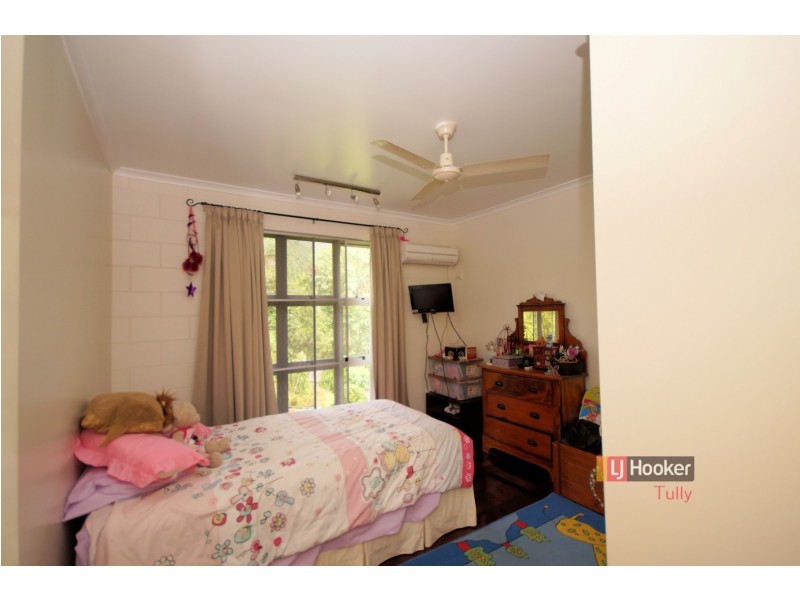 13 Bamber Street, Tully QLD 4854