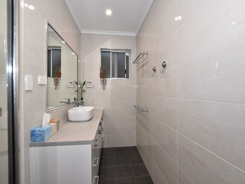 13 Bamber Street, Tully QLD 4854