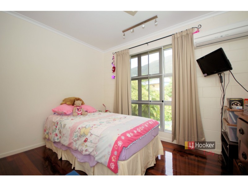 13 Bamber Street, Tully QLD 4854