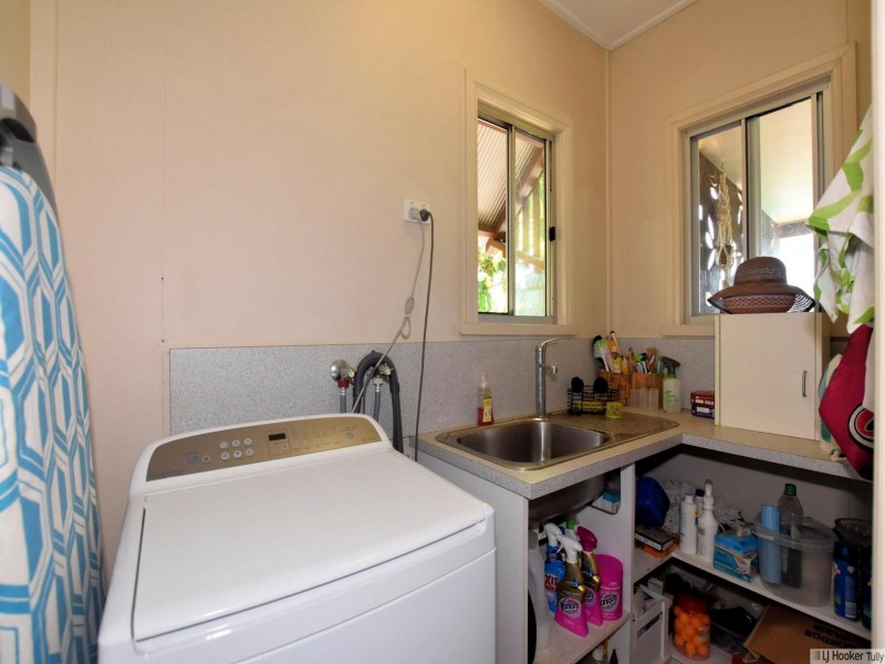 22 Hyatt Street, Tully QLD 4854