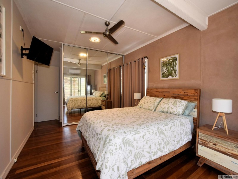 22 Hyatt Street, Tully QLD 4854