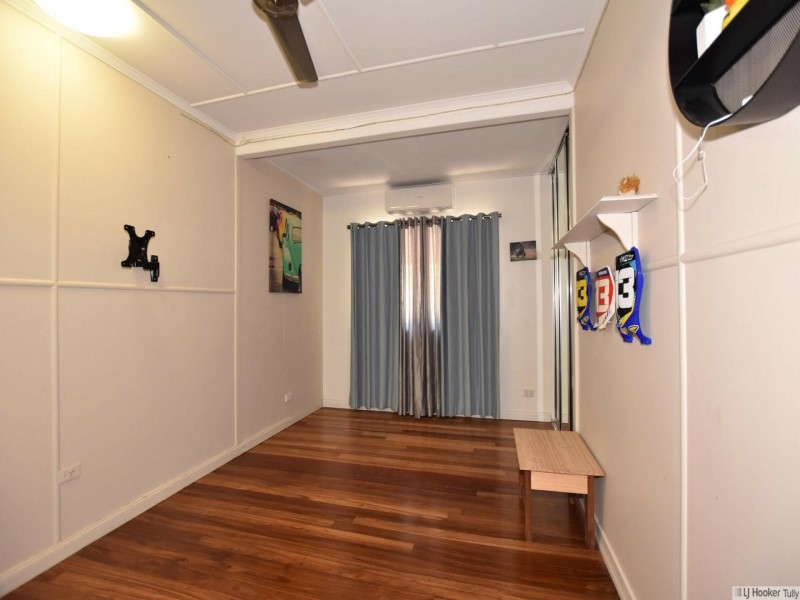 22 Hyatt Street, Tully QLD 4854