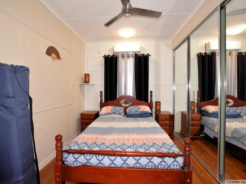 22 Hyatt Street, Tully QLD 4854